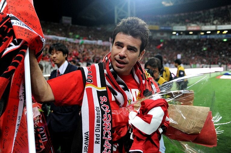 2007年のJリーグMVPに輝くなど、「ロビー」ことポンテのプレーは浦和サポーターのハートをつかんだ。 ／ photograph by Getty Images
