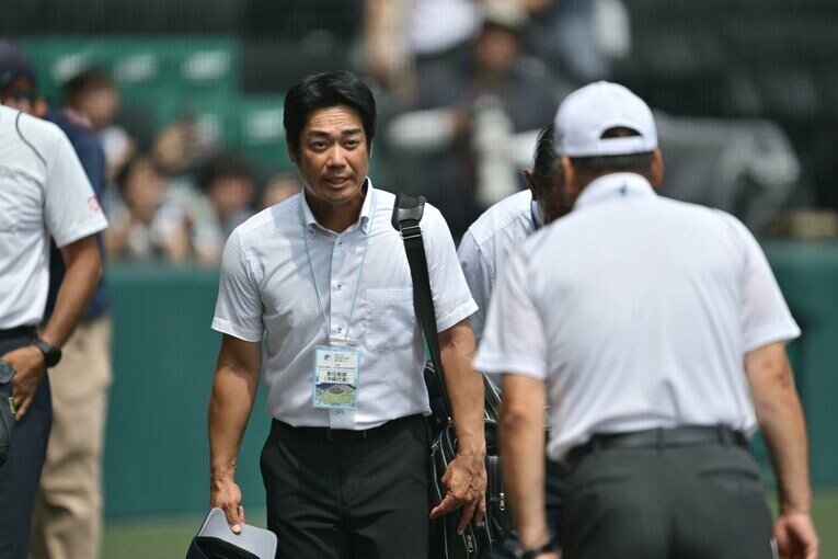 野球部長としてチームを支えた伊志嶺コーチの兄・大吾さん　©Hideki Sugiyama