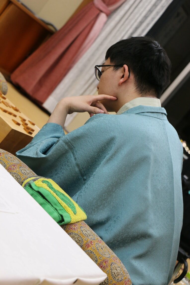 王将戦第5局、激選後の2人の様子（写真は右に続きます）　©Shintaro Okawa