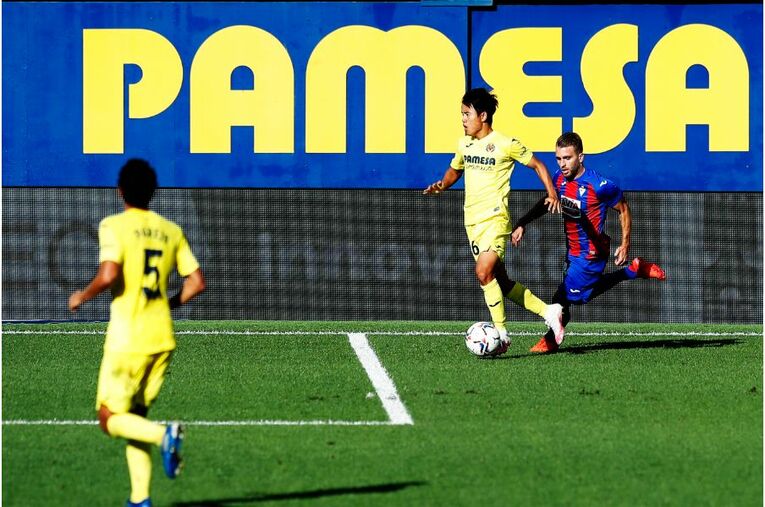 久保建英のラストパスにエースも拍手 「タケにボールをあずけておけば」との信頼を生む10分強(6) ／ photograph by Daisuke Nakashima