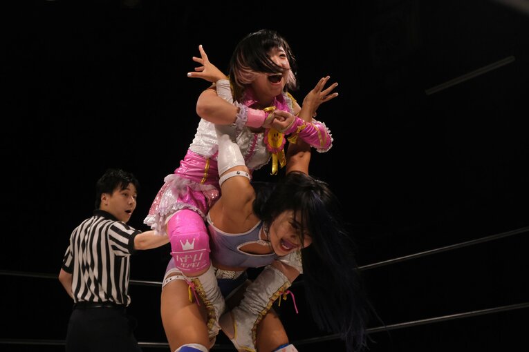 「リングに上がるな」と言われたプロレスデビューから3年…セクシー女優を引退、ちゃんよたがボディコンテストで見せた筋肉美「凄く幸せ者です」(88)