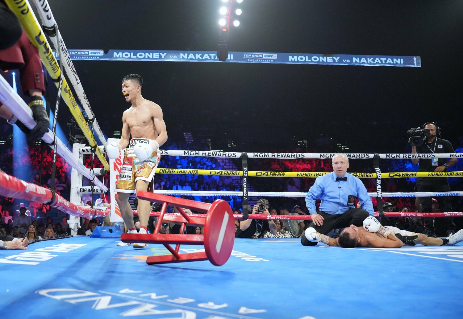 2023年5月のアンドリュー・モロニー戦での衝撃的なKOはリング誌の「年間最優秀KO賞」に選ばれた　©Naoki Fukuda