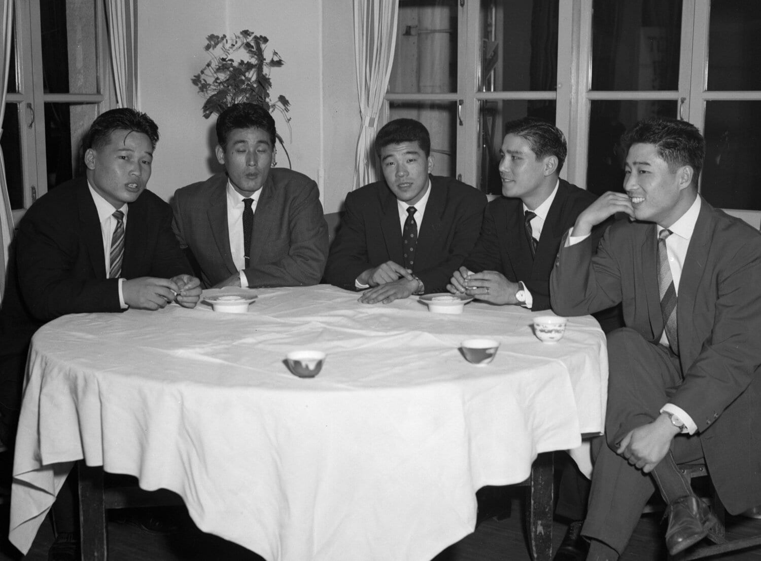 プロ野球西鉄の（左から）中西太、関口清治、稲尾和久、豊田泰光、河村久文　©Kyodo News