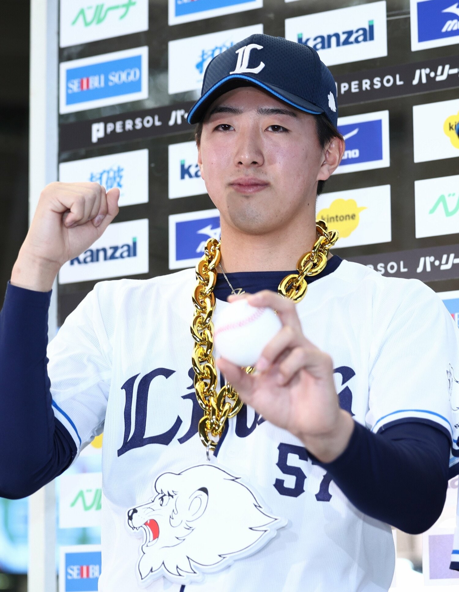 今季、プロ5年目にして初勝利を挙げた黒田　©JIJI PRESS