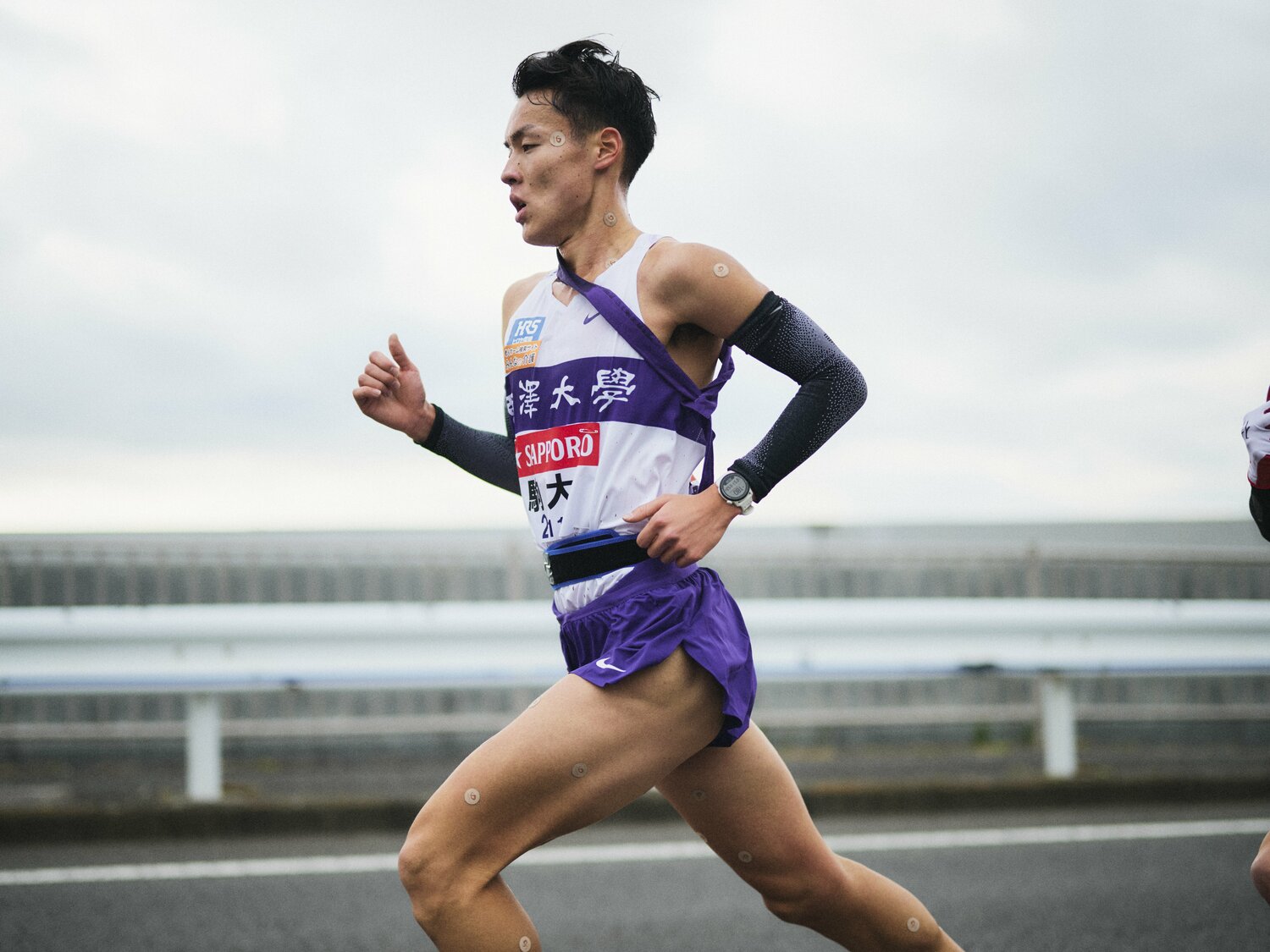 復路の7区に起用され、驚異的な区間新記録をマークした駒大の佐藤　©Yuki Suenaga