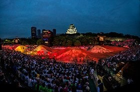 大阪城西の丸庭園に設置された特設コース。日本初となるRed Bull X-Fightersが開催された。 