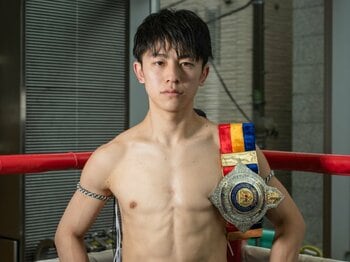 日本人が知らない偉業“ムエタイのPFP1位”吉成名高23歳は何がスゴい？ 怒涛の29連勝も「まだ会場が震えるような試合はできていない」＜Number Web＞ photograph by Hiharu Takagi