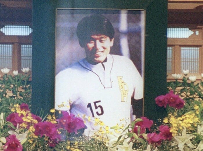 「ショックで、震えが止まらんかった」藤井将雄逝去の激震のなかで王ダイエーが挑む史上最大の決戦“ONシリーズ”「ちょっと辛かった…」＜Number Web＞ photograph by KYODO