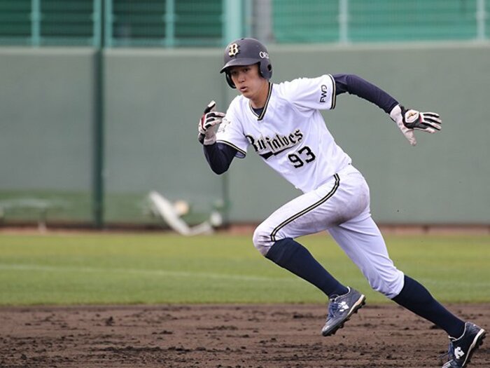 オリックスに次世代の“足”が誕生。投手から転向した佐野皓大の可能性。<Number Web> photograph by ORIX Buffaloes