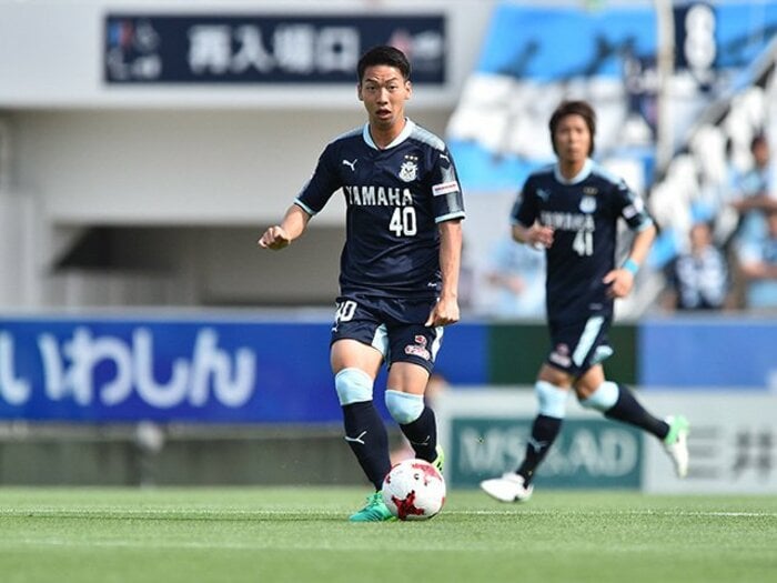 俊輔が頭脳なら、川辺駿は心臓だ。「自分が中心なのが一番いい」<Number Web> photograph by J.LEAGUE PHOTOS