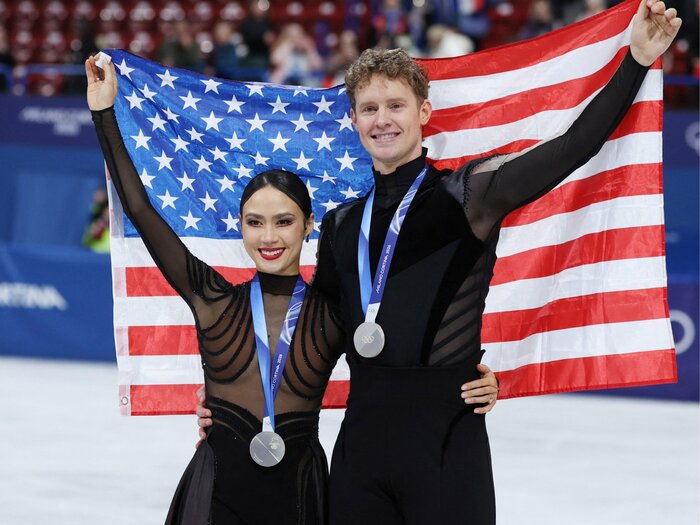 「自国選手を高くするのは“当たり前”」アメリカで大論争…五輪アイスダンスで起きた“不正採点疑惑”は真実なのか？ 取材歴32年の記者が徹底検証＜Number Web＞ photograph by JIJI PRESS