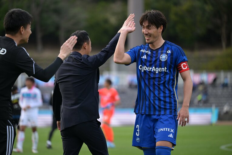 第5節の鳥栖戦にも勝利し、町田は4勝1分の負けなしの首位　©︎FCMZ