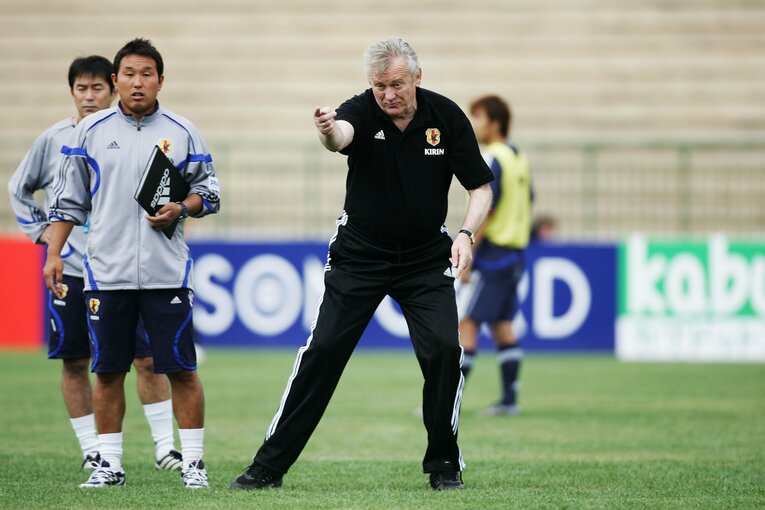 厳格な態度で代表の指導にあたったオシム。07年に脳梗塞で倒れ、監督としての経歴は日本代表が最後となった