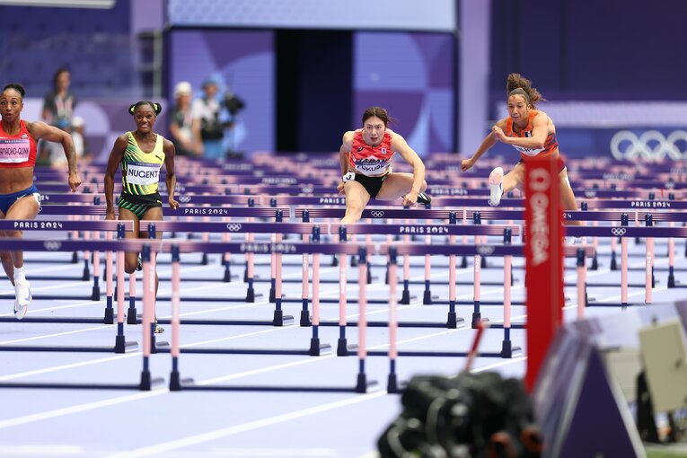 パリ五輪で激走を見せる福部　©JMPA