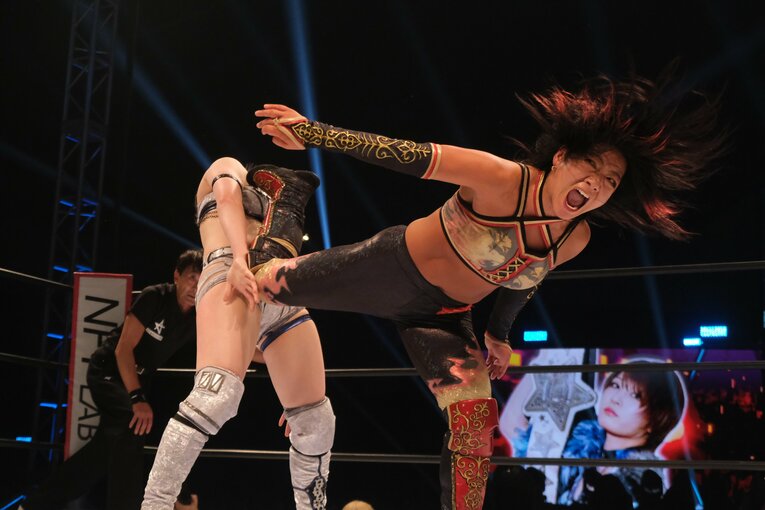 水着グラビアも披露のアイドル路線から急転換…素顔は“オラオラ”、スターダムのベルトも獲得した岩田美香の渇望「総合格闘技かキックにも」(18)