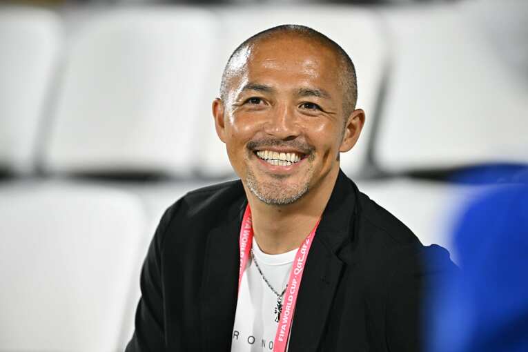 スペイン戦前日の練習に現れた小野伸二　©Takuya Kaneko／JMPA