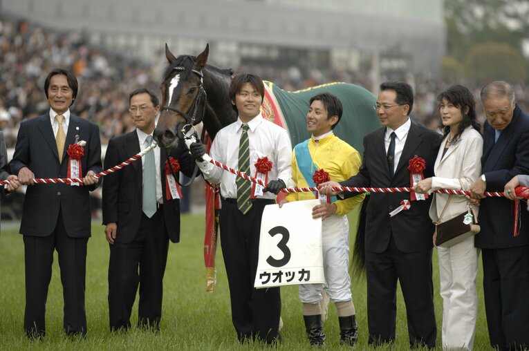 ダービーを制したウオッカの口取り式　©Keiji Ishikawa