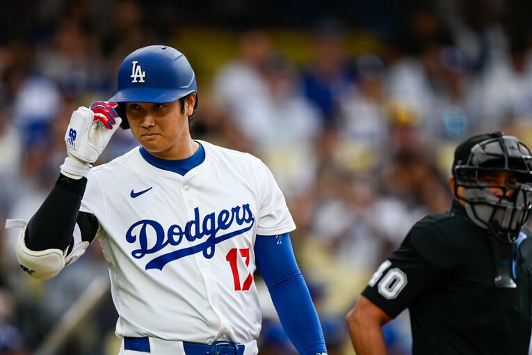 【Numberカメラマンが激写・大谷翔平の愛される日常2025年7月版：全100枚超】相手ベンチに“よろしくお願いします”　©Nanae Suzuki