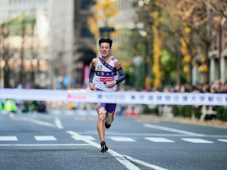 西の横綱はやはり駒大・佐藤圭汰。2年連続で故障明けながら区間新を叩き出した　©Yuki Suenaga