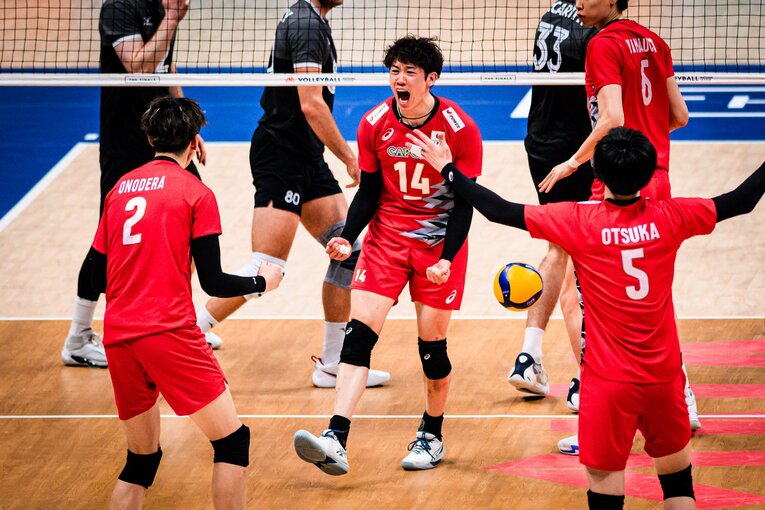 VNL準々決勝カナダ戦で吠える石川祐希　©︎Volleyball World