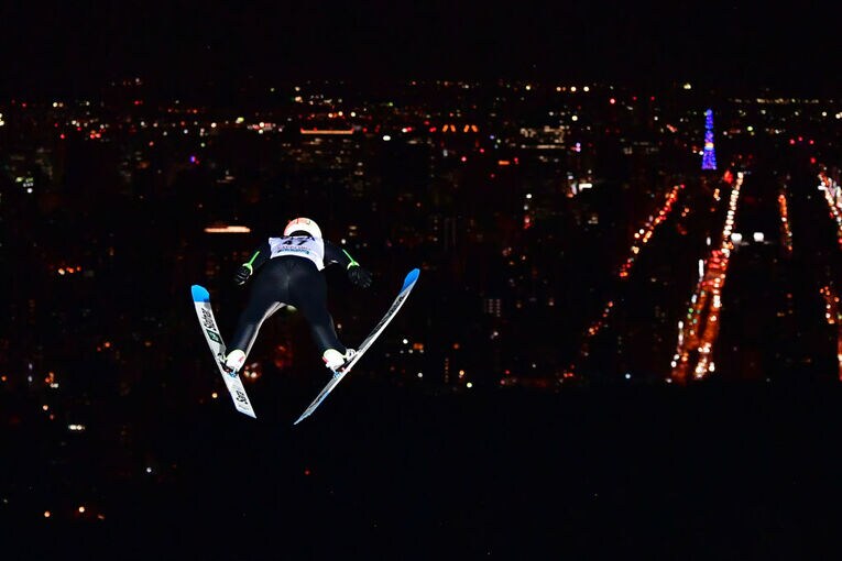 2018年札幌でのW杯、高梨のジャンプ　©Getty Images