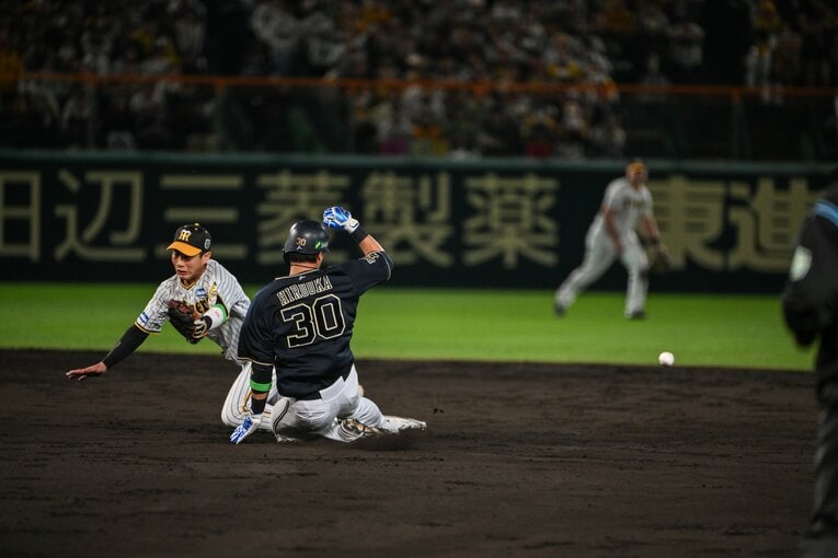 好スライディングの廣岡　©︎Nanae Suzuki