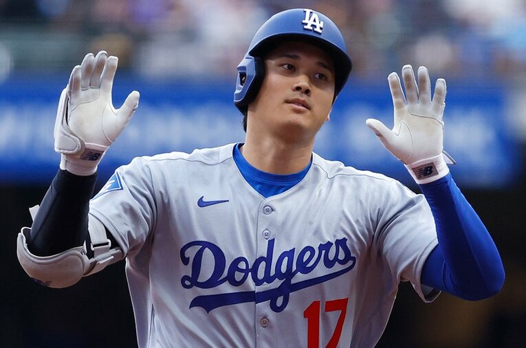 ブルワーズ戦での大谷翔平。全米注目の剛腕ミジオロウスキー相手にホームランを叩き込んだ ／ photograph by Icon Sportswire/Getty Images