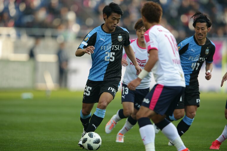 ルーキー時代の守田（2018年ゼロックススーパーカップ）©︎J.LEAGUE