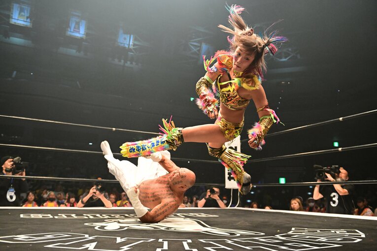 「お前、あの騒動があったのによく来たな」“今のプロレス批判”で炎上した前田日明に、ウナギ・サヤカがモノ申した真意「ぶん殴られようが…」(58)