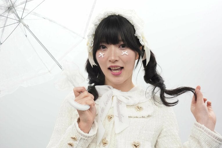 さくらあや（白ロリータ衣装）の撮りおろしフォト　©Essei Hara