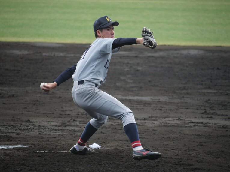 関西大では1年秋からベンチ入りしている金丸夢斗　©︎PPAB-lab.