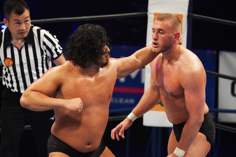 ゲイブリエル・キッドを殴りにいく辻陽太　©Essei Hara