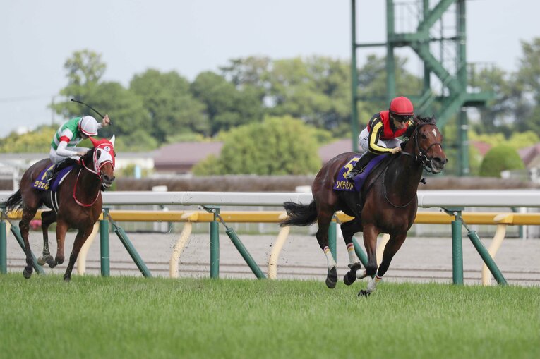 6馬身差で圧勝したオークス。同レース史上最大の着差だった　©JIJI PRESS