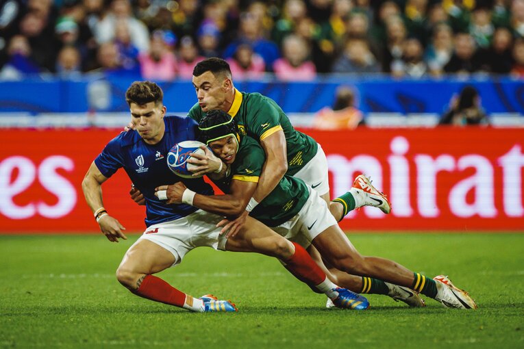 クリエルとアレンゼの“文字通り”のダブルタックル　©︎Kiichi Matsumoto