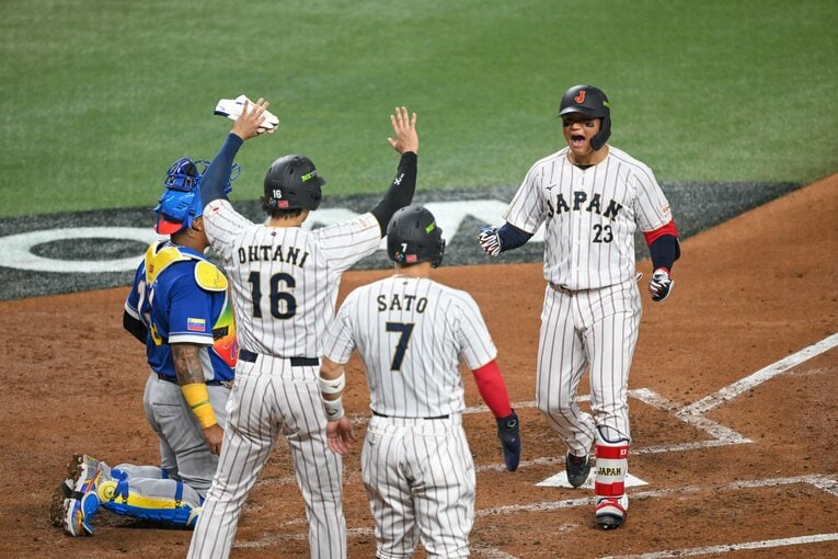 ベネズエラ戦で3ランを放った森下翔太。鈴木誠也に代わっての緊急出場で確かな結果を残した　©Nanae Suzuki