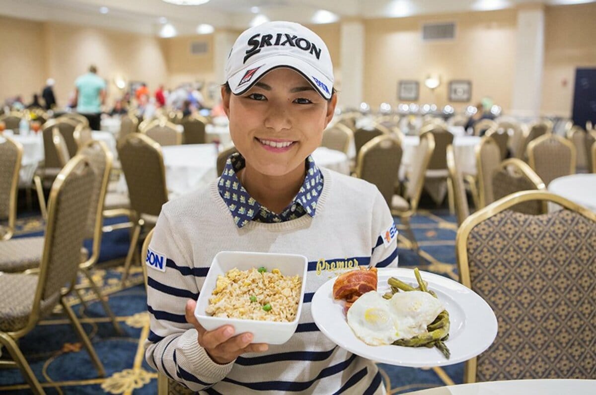 横峯さくらはツアーで何を食べている 米国で戦う事 食事との戦い の実態 女子ゴルフ Number Web ナンバー