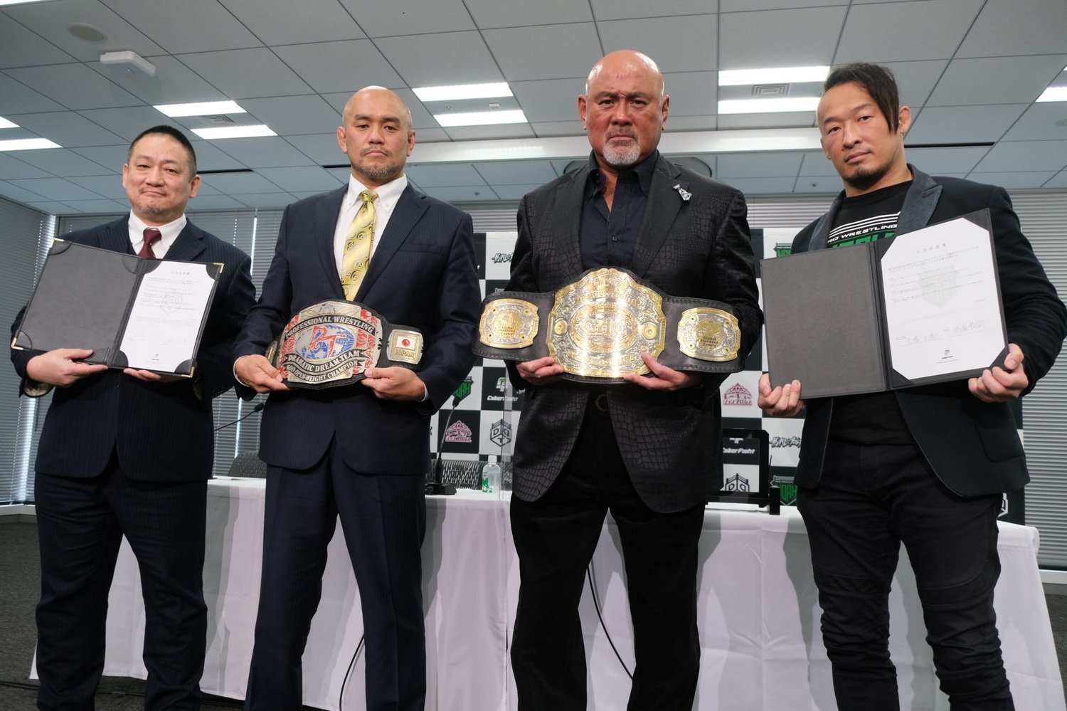 （左から）高木三四郎、秋山準、武藤敬司、丸藤正道　(C)Norihiro Hashimoto