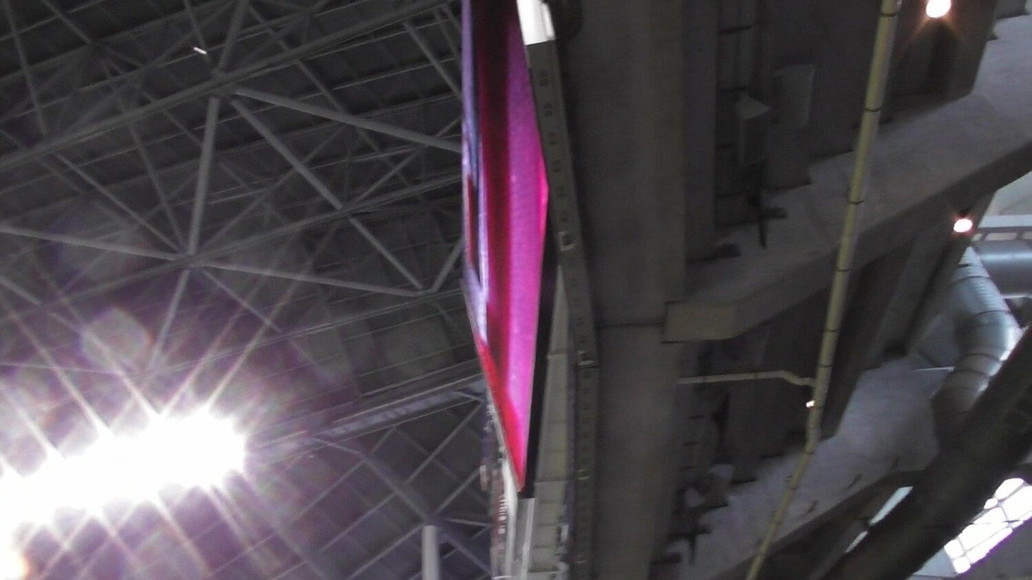 大谷のフリーバッティングはスクリーンに直撃 ©Aki