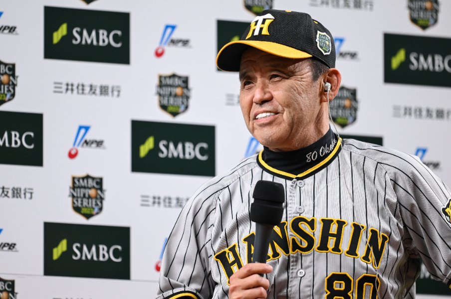 「優勝は2005年が最後って、おかしいやろ」岡田彰布は“勝てない阪神”をどう変えたのか？「よくもまあ、こんな状態で…」2年目にあった“最大の後悔”＜Number Web＞ photograph by Nanae Suzuki