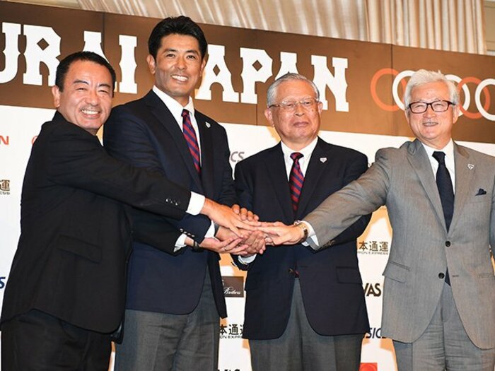 稲葉篤紀監督を支える体制は万全か？サムライJ、責任の所在無きままの船出。＜Number Web＞ photograph by SAMURAI JAPAN via Getty Images