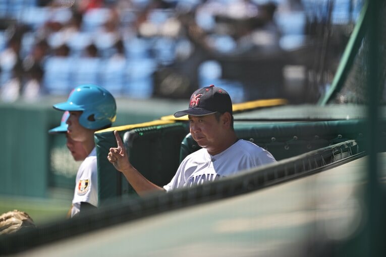 タイブレークで3点リードしたことで「集中が切れてしまったかな」と村田監督　©Hideki Sugiyama