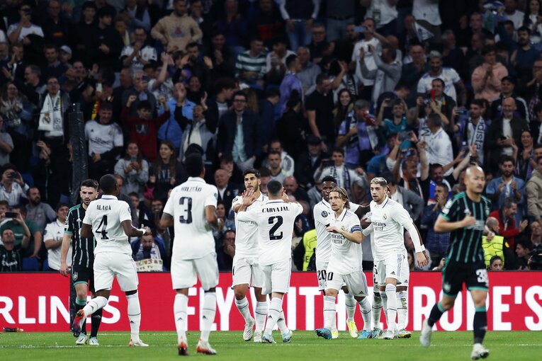 「キヨウゴ、マエダ、レオみんな…」W杯選出の前田大然、落選も古橋亨梧＆旗手怜央がレアル戦で奮闘… 少年サポとカメラマンが語った“愛”(29)