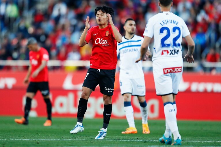 “久保建英が倒されても笛が鳴らない”スペインでの苦悩… 活路はやっぱり“韓国の至宝”との関係性？〈撮影者の視点〉(25)