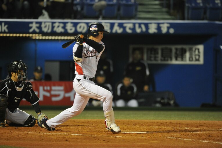 今季で引退を表明した川端慎吾。ヤクルト一筋20年のプロ野球選手人生だった ©BUNGEISHUNJU