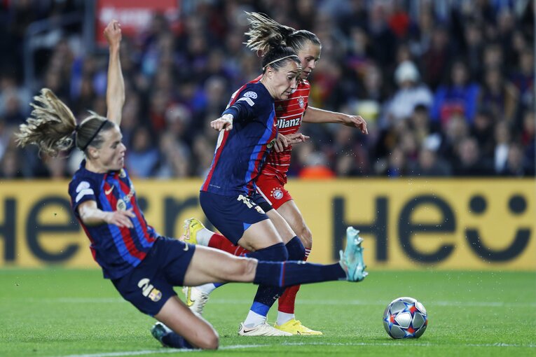 W杯ブラジル戦のウラで「バルサ女子がカンプノウで4万6967人」盛況なワケ… メッシ後に君臨する“女王”、熊谷紗希が見せた悔しさ(74)