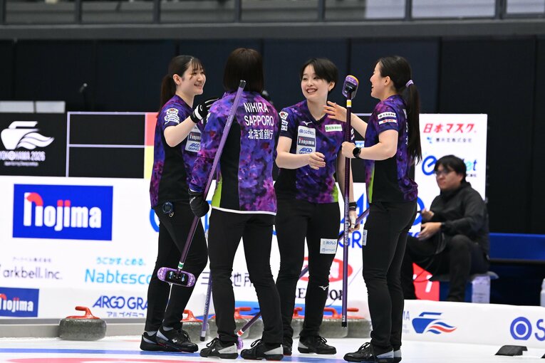 軽井沢SCと北海道銀行の激闘フォト（写真は右に続きます）　©JCA