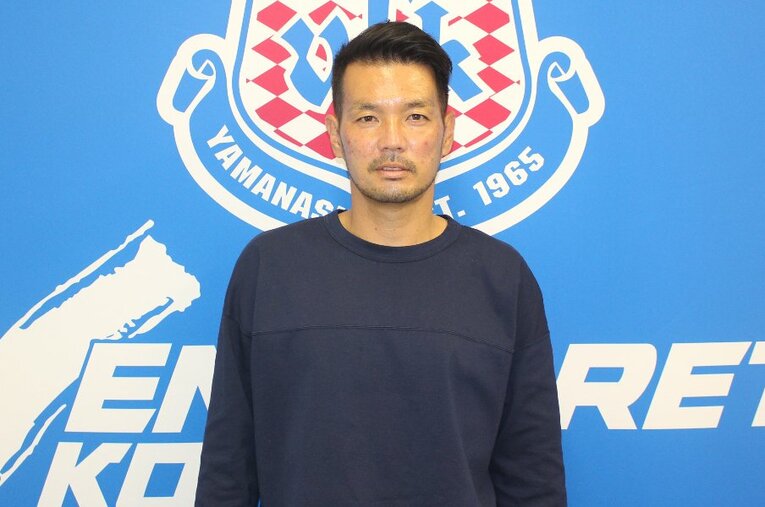20年にわたってヴァンフォーレ甲府でプレーする42歳のレジェンド・山本英臣。インタビューで天皇杯優勝に至るまでのドラマに迫った ／ photograph by Number Web