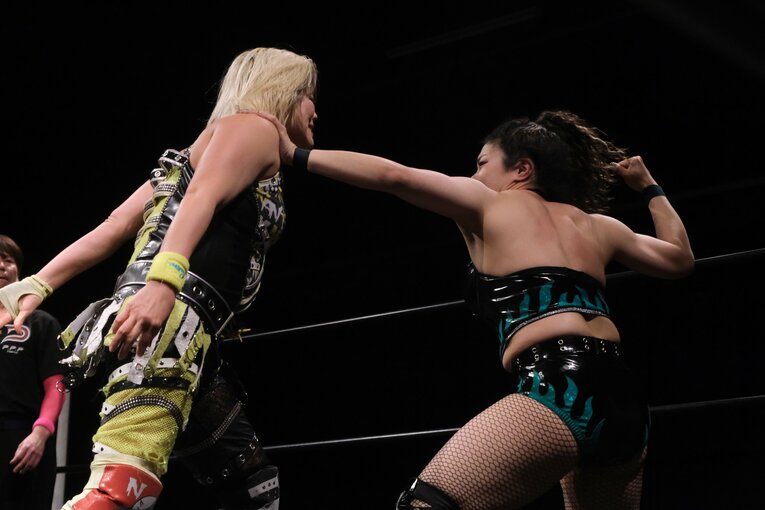 「圧倒される肉体美」を目指す新人女子プロレスラー…コンテストにも出場するZONESが語る“理想像”「実は体重が10kg減ったんです」(71)