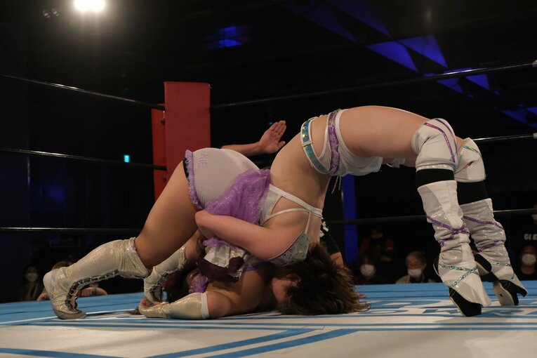 安納は慌てず2発目でトドメを刺した