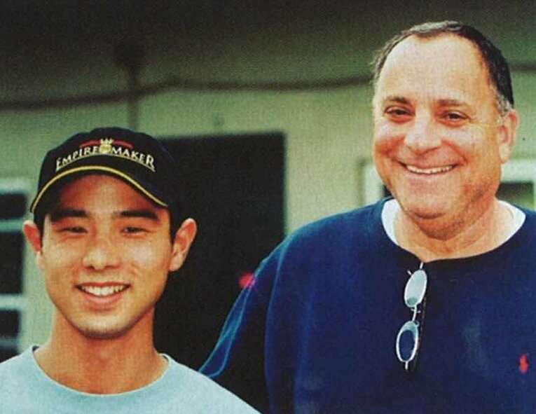 中内田青年（左）とフランケル師